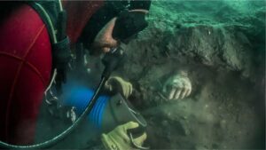Il tesoro di un tempio faraonico riaffiora dopo due millenni in fondo al mare