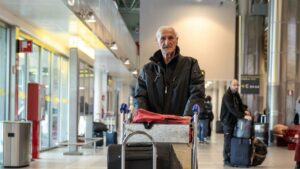 Come in ‘The Terminal’, la storia dell’anziano Arnaldo abitante dell’aeroporto