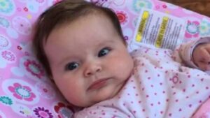 Bambina straordinaria dice il suo nome a soli 3 mesi (VIDEO)